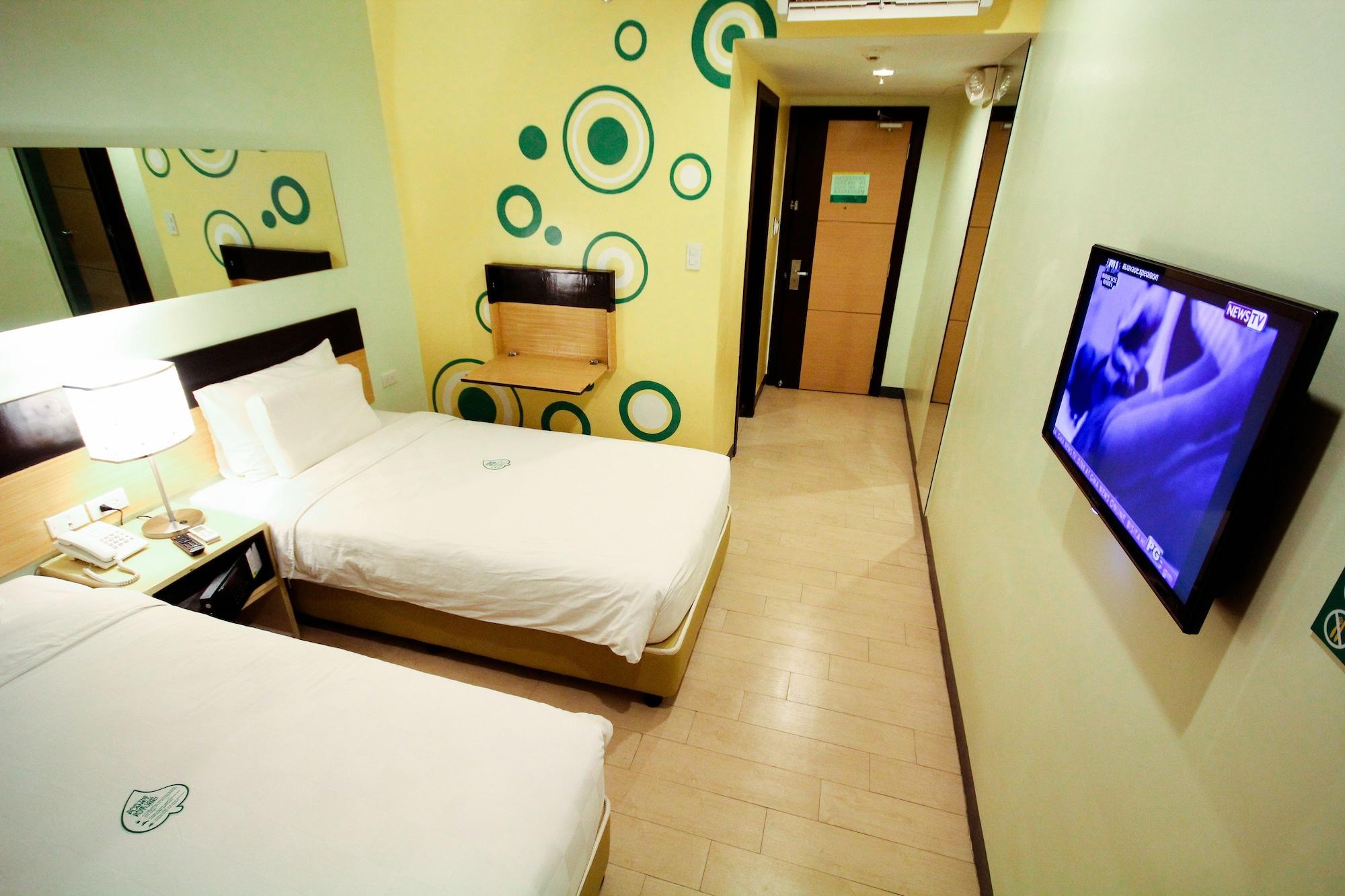 Go Hotels Iloilo Экстерьер фото