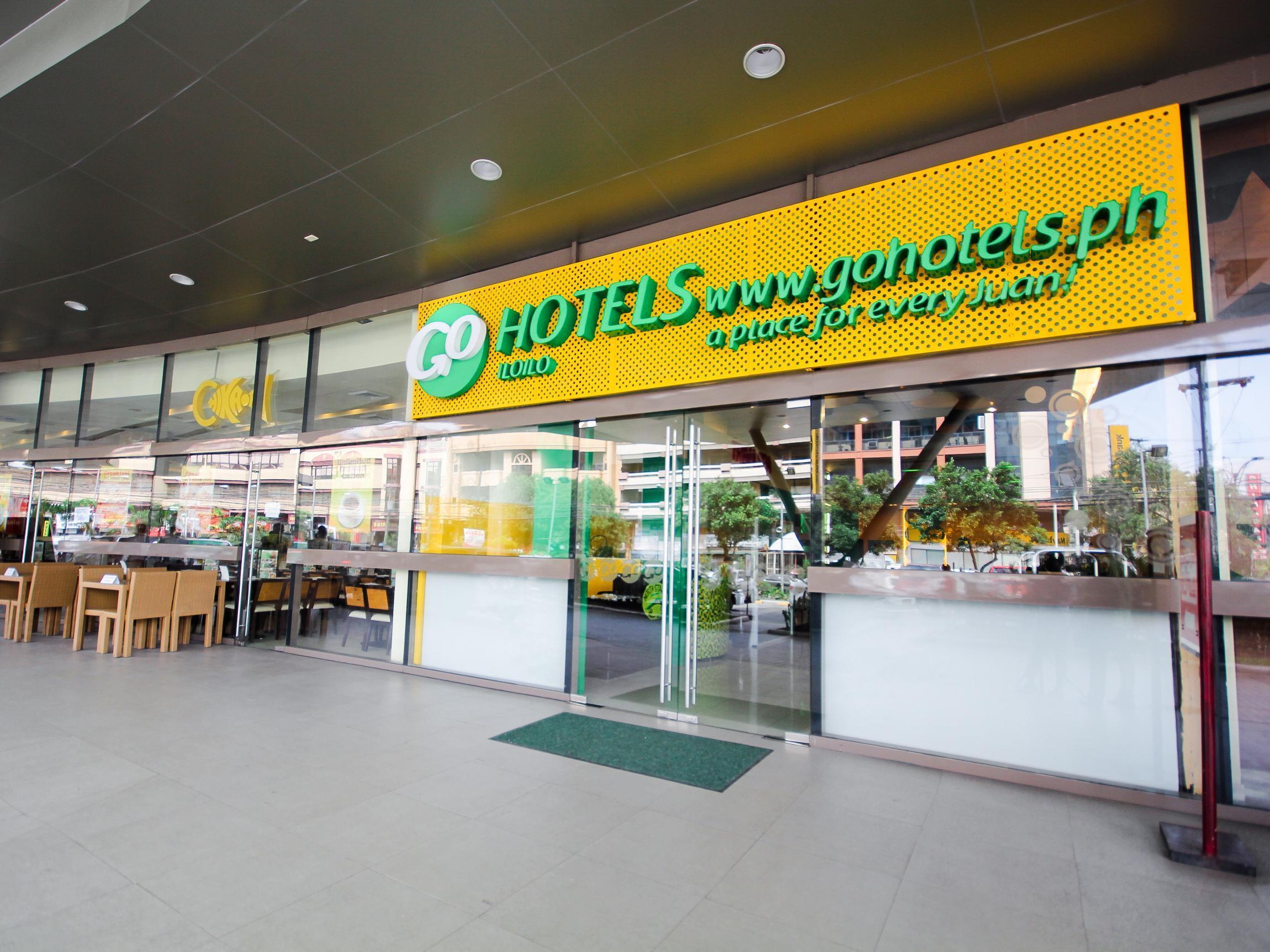 Go Hotels Iloilo Экстерьер фото